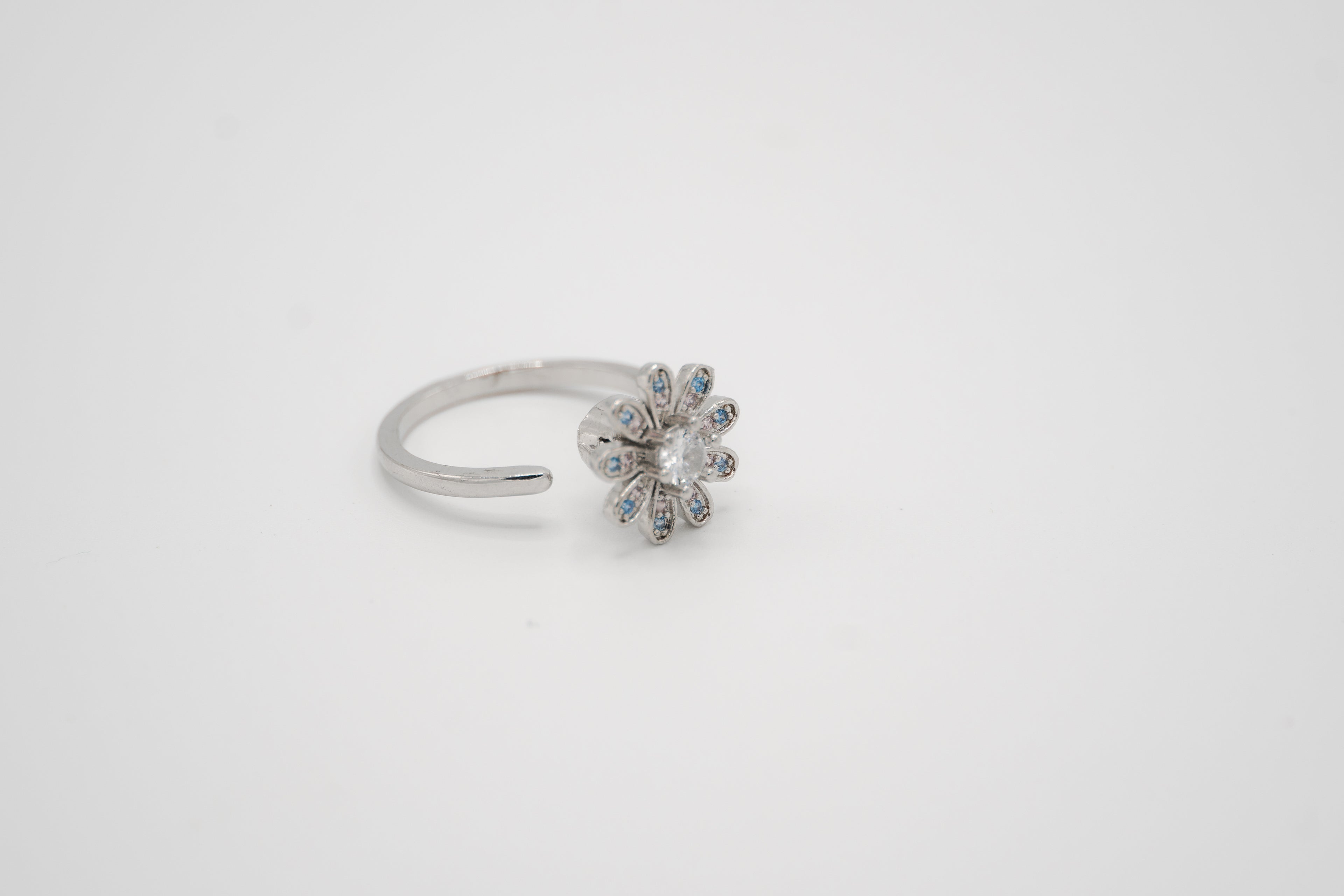 Daisy Bloom Silver Ring